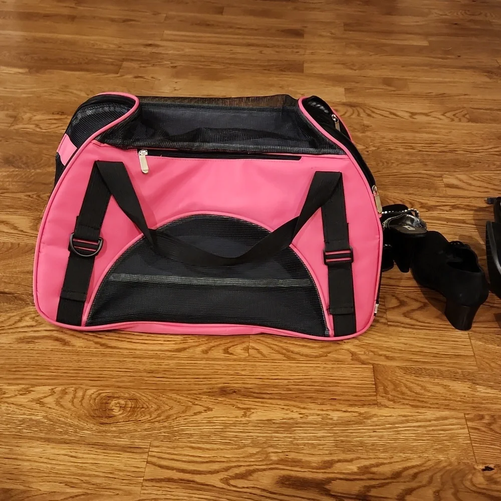 Cloth dog carrier brand new, never used